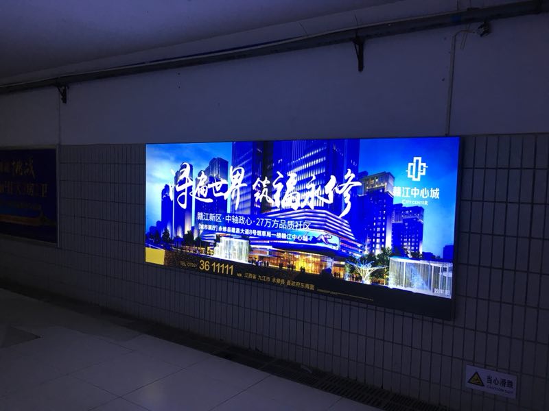 火车站媒体卡布灯箱